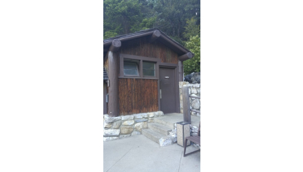 Greeting Center, Oregon Caves National Monument, Oregon - Bathroom Review