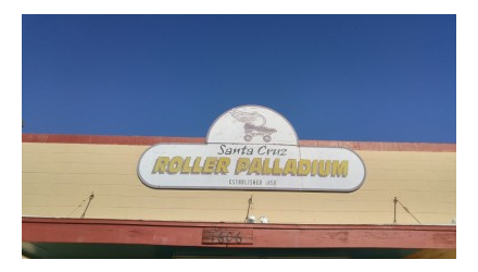 Santa Cruz Roller Palladium, Santa Cruz, California - Bathroom Review